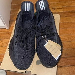 Yeezy Boost 350 V2 onyx Size 12
